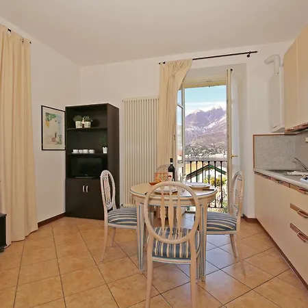 Nicolin Apartament *